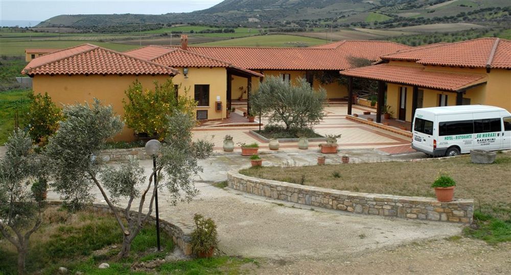 Su Nuraxi Hotel Barùmini